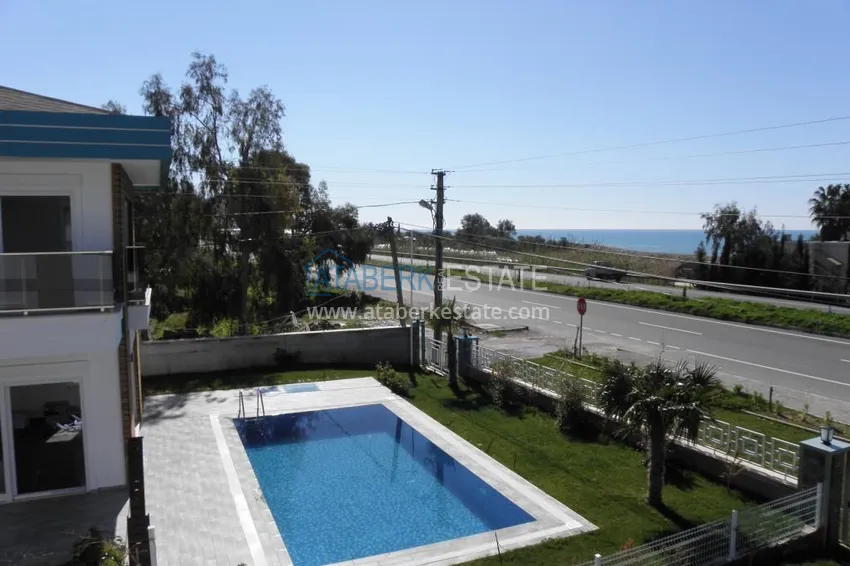 Виллы в Демирташ на первой береговой линии 7 