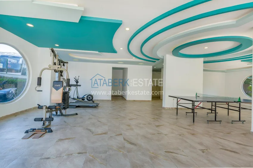 Квартира в Махмутларе меблированная, 3 спальни в комфортабельном комплексе 10 