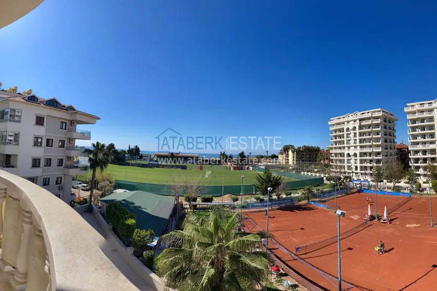 Приобрести Квартира в Оба трехкомнатная с застекленным балконом и видом на море  12 