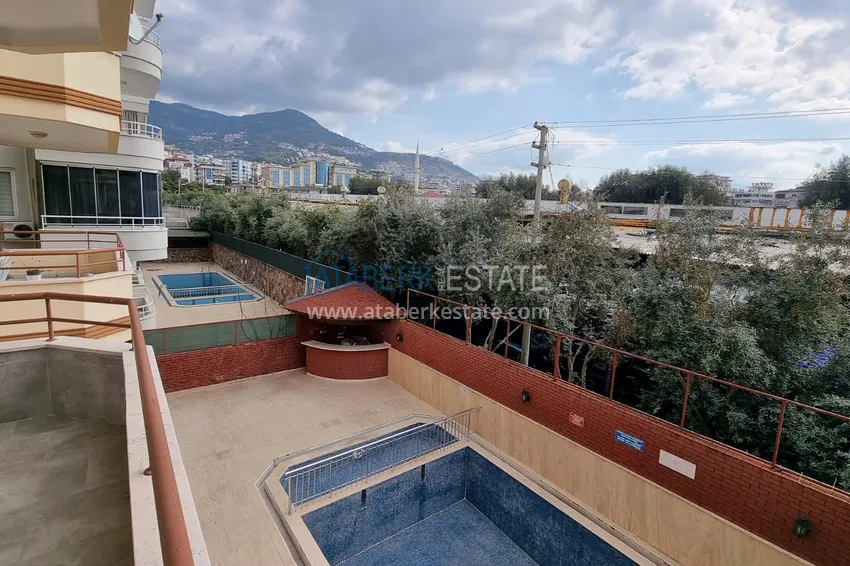 Приобрести Аренда квартиры в центре Алании в комплекс городского типа с бассейном 16 