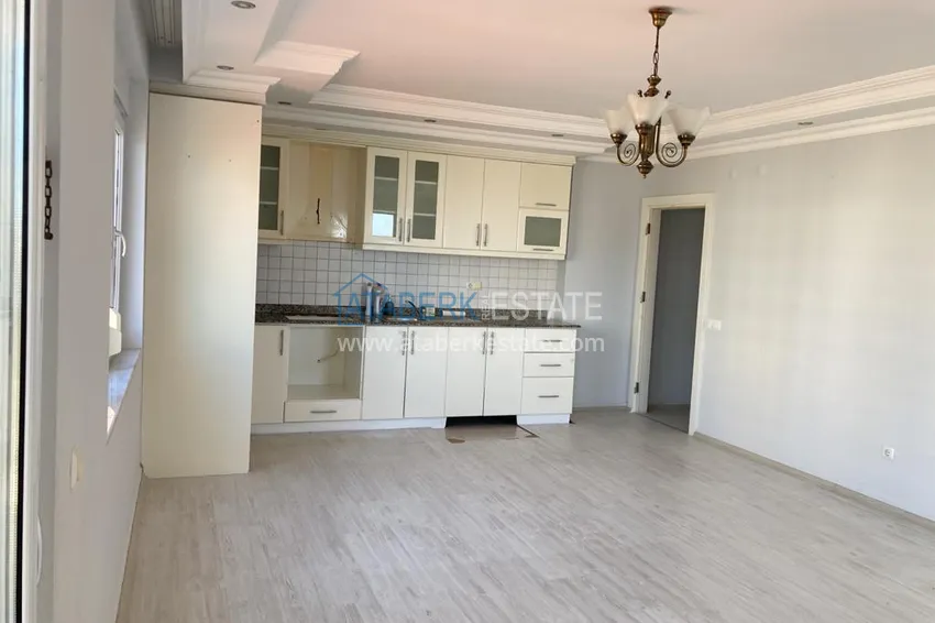 Приобрести Квартира в Оба трехкомнатная с застекленным балконом и видом на море  4 