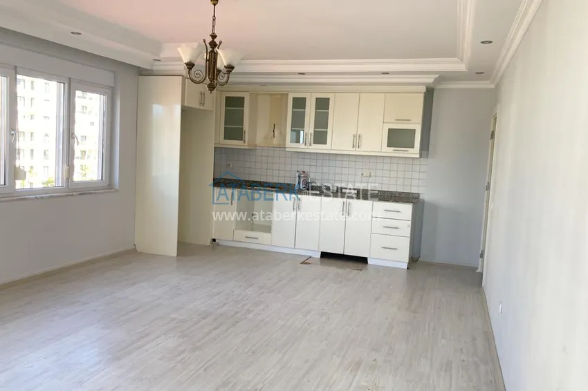 Приобрести Квартира в Оба трехкомнатная с застекленным балконом и видом на море  5 