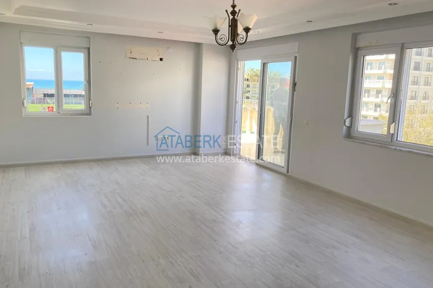 Приобрести Квартира в Оба трехкомнатная с застекленным балконом и видом на море  7 