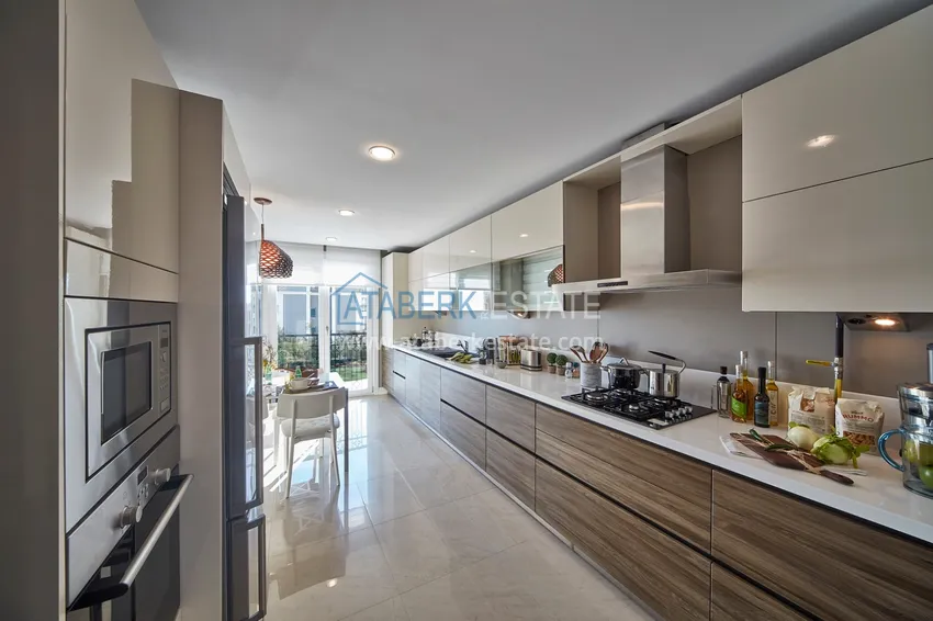 Приобрести Апартаменты и виллы в Стамбуле- Бейликдюзю на берегу Мраморного моря 18 