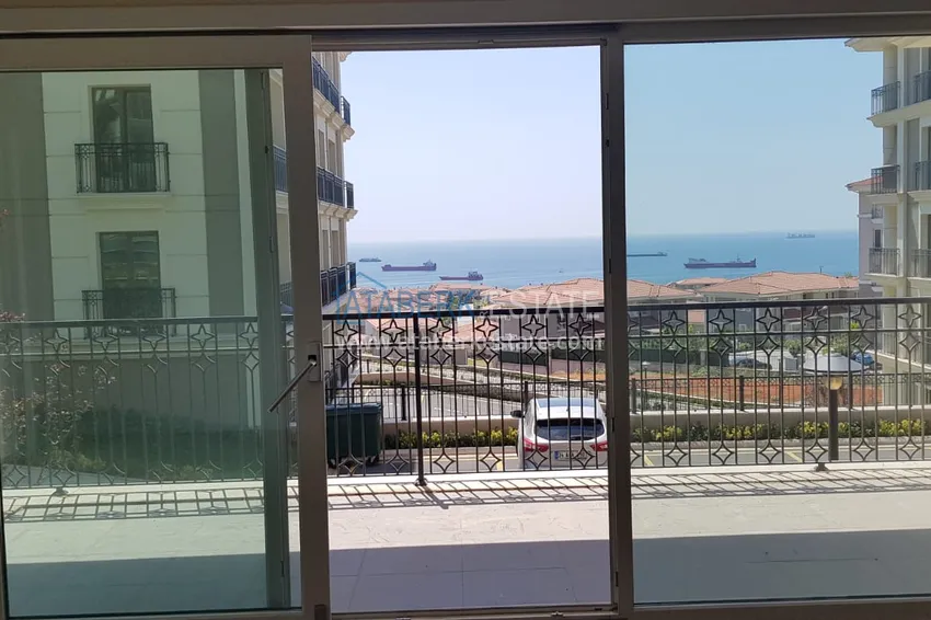 Приобрести Апартаменты и виллы в Стамбуле- Бейликдюзю на берегу Мраморного моря 28 