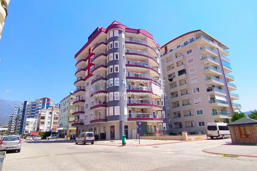 Квартира в Махмутларе трехкомнатная с частичным видом на море  3 