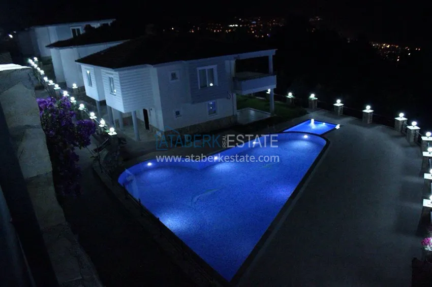 Вилла в Алании с уникальным панорамным видом в коттеджном комплексе 10 