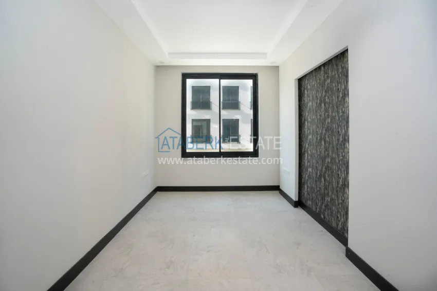 Приобрести Современный бизнес-центр в активном деловом районе города – Оба  13 