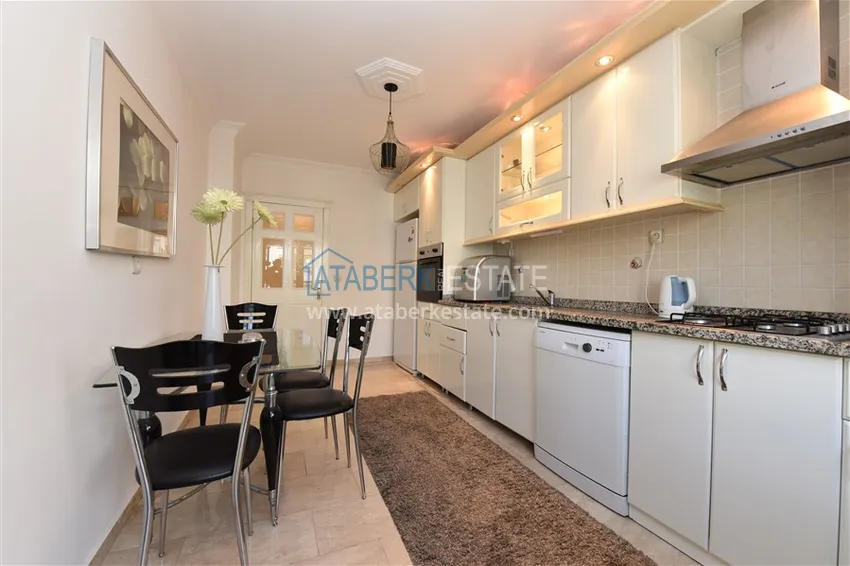 Приобрести Квартира в центре Алании с мебелью, отдельной кухней и застекленными балконами 18 