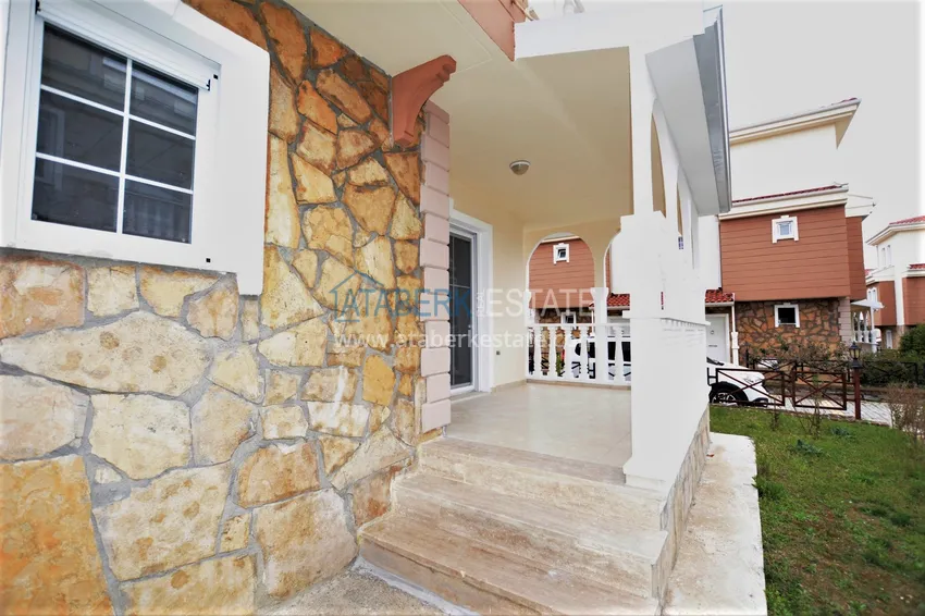 Вилла в Авсалларе трехэтажный таунхаус на два хозяина с частным садиком  15 