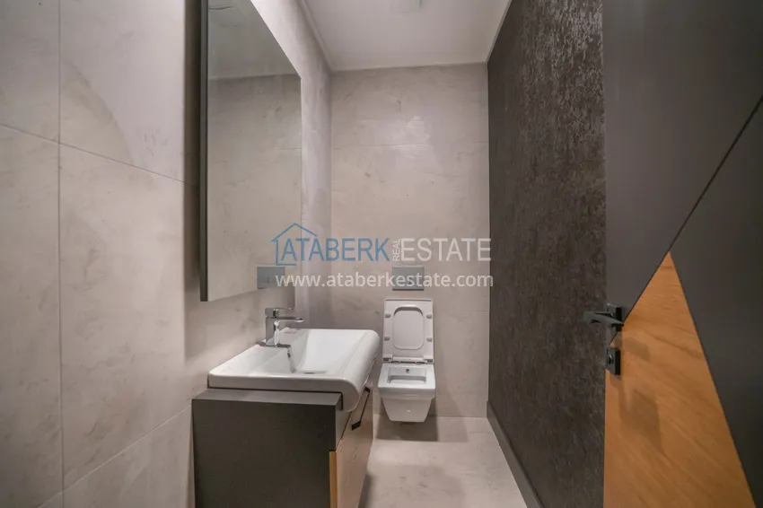 Приобрести Современный бизнес-центр в активном деловом районе города – Оба  17 