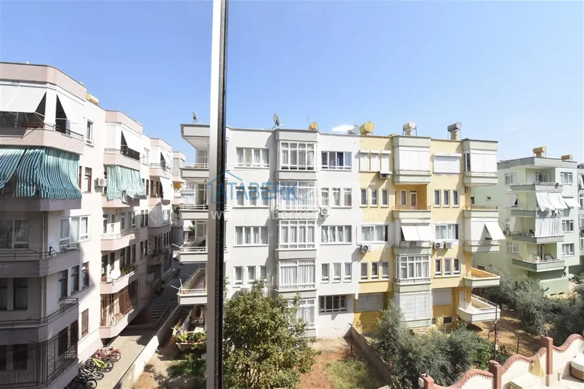 Приобрести Квартира в центре Алании с мебелью, отдельной кухней и застекленными балконами 30 