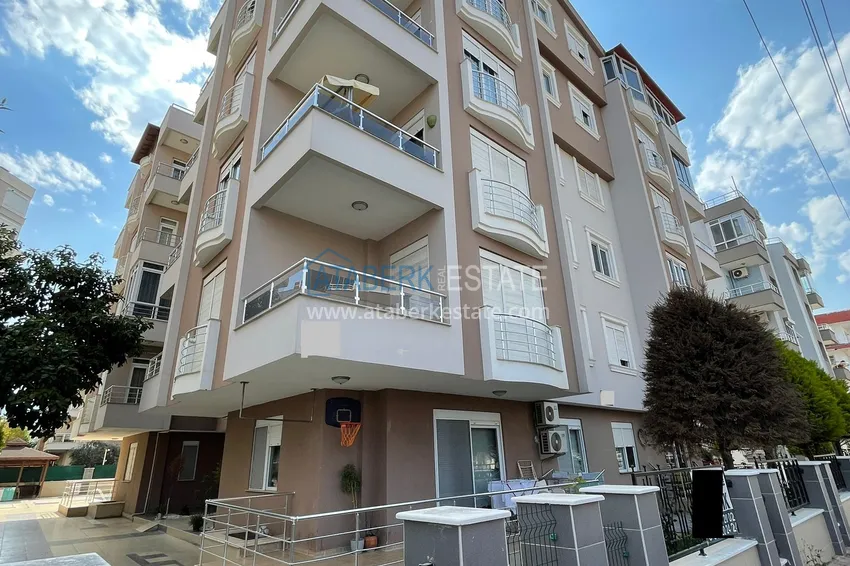 Квартира в Анталии, район Коньяалты трехкомнатная с газификацией от собственника 2 