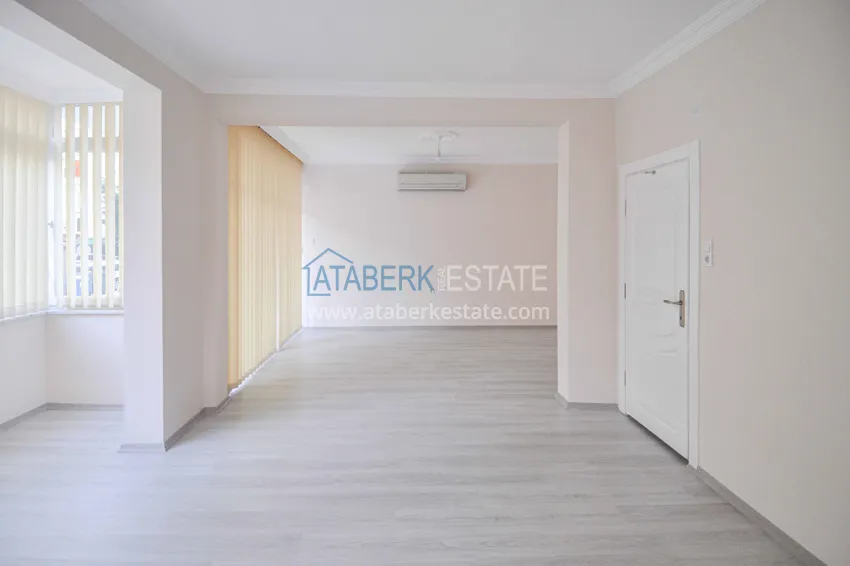 Приобрести Квартира в центре Алании четырехкомнатная после ремонта в турецком доме  2 