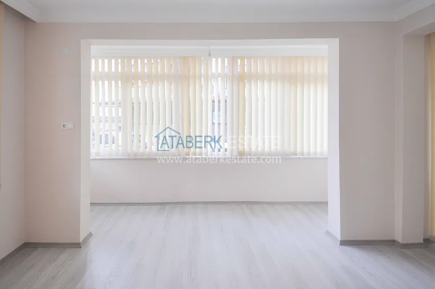 Приобрести Квартира в центре Алании четырехкомнатная после ремонта в турецком доме  3 