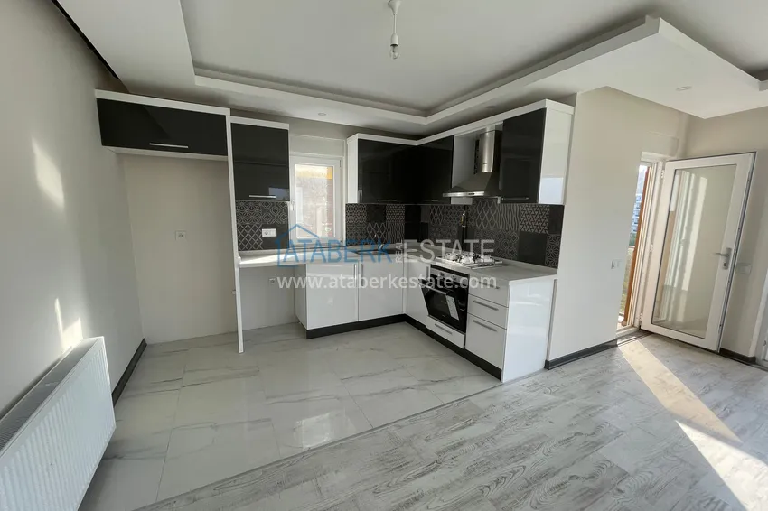 Приобрести Квартира в Анталии, Лиман-район Коньяалты от собственника с газовым отоплением 3 