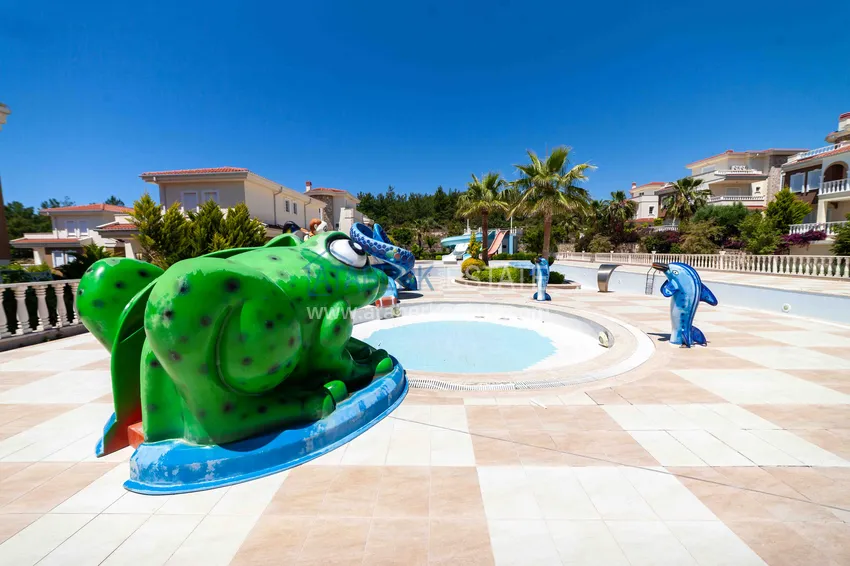 Вилла в Авсалларе трехэтажный таунхаус на два хозяина с частным садиком  6 