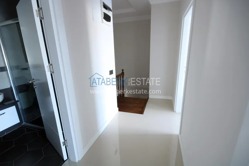 Приобрести Двухуровневые квартиры в центре района Оба в малоэтажно комплексе  8 