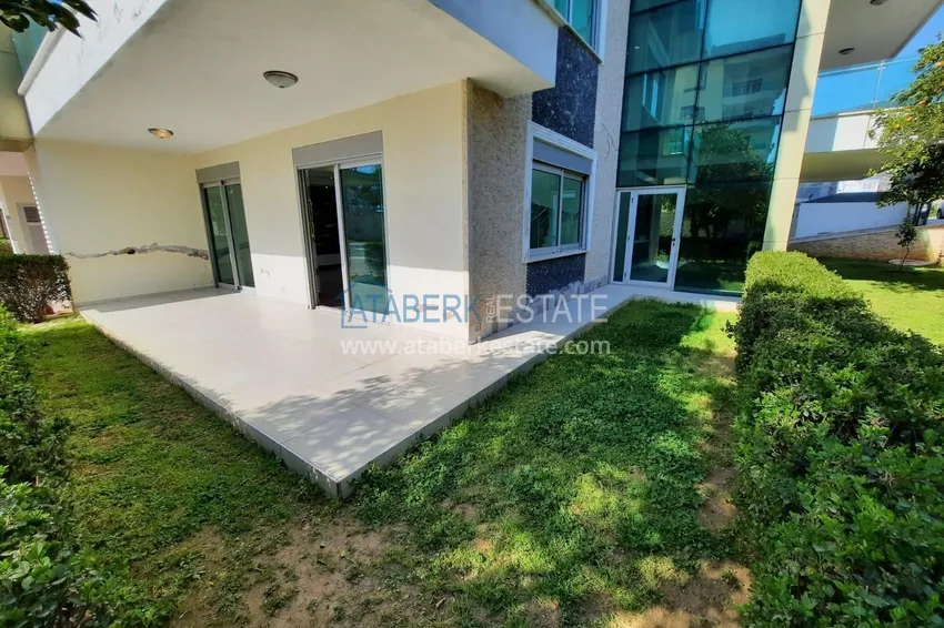 Приобрести Садовый дуплекс в Кестеле в жилом комплексе рядом с морем 1 