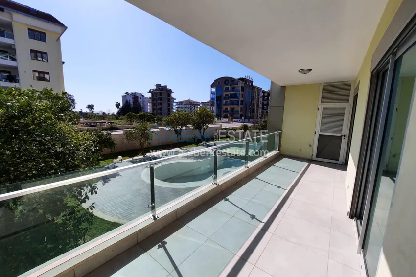 Приобрести Садовый дуплекс в Кестеле в жилом комплексе рядом с морем 12 