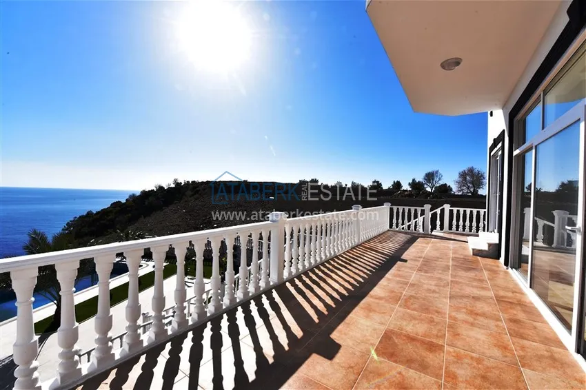 Приобрести Особняк на берегу моря в Газипаше  12 