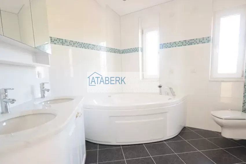 Приобрести Особняк на берегу моря в Газипаше  15 