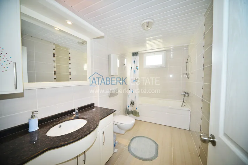 Приобрести Квартиры и пентхаусы в районе Оба в современном жилом комплексе 17 