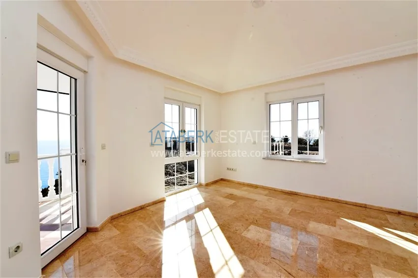 Приобрести Особняк на берегу моря в Газипаше  22 