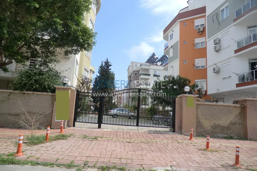 Квартира в Анталии, район Коньяалты трехкомнатная от собственника 3 