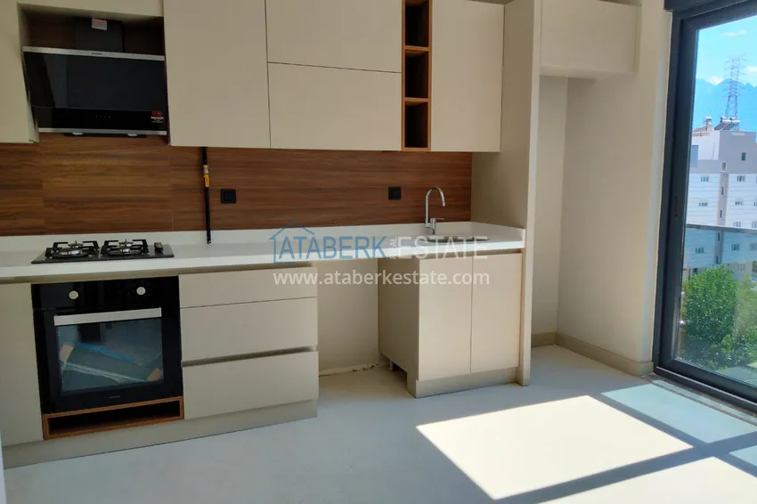 Приобрести Квартира в Анталии район Коньяалты с видом на горы от застройщика  3 