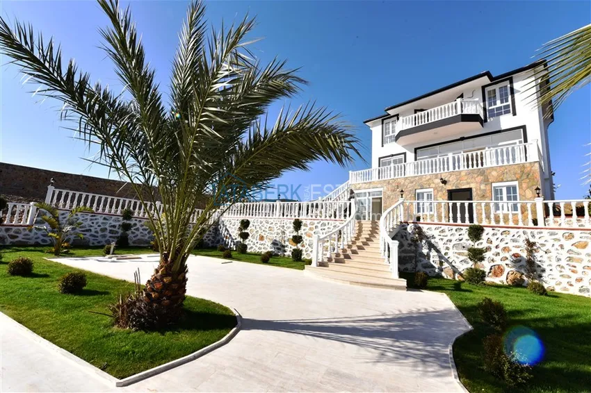 Особняк на берегу моря в Газипаше  7 