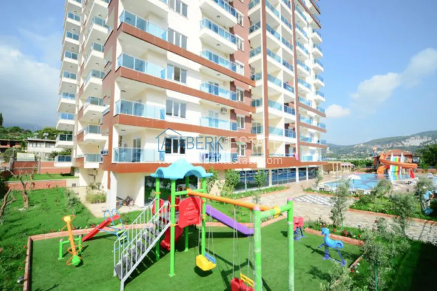 Квартира в Махмутларе с мебелью видом на горы в комплексе с частным пляжем  5 