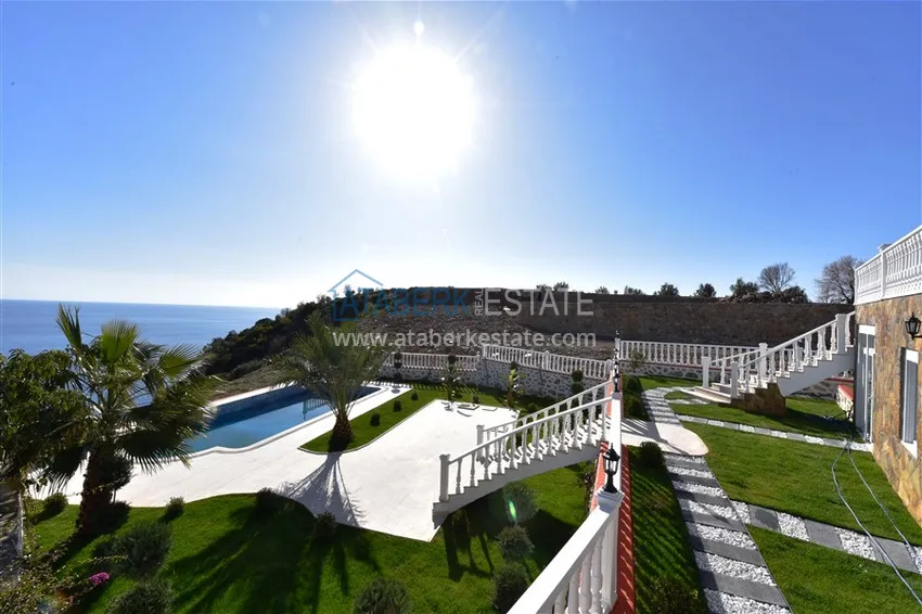 Особняк на берегу моря в Газипаше  10 