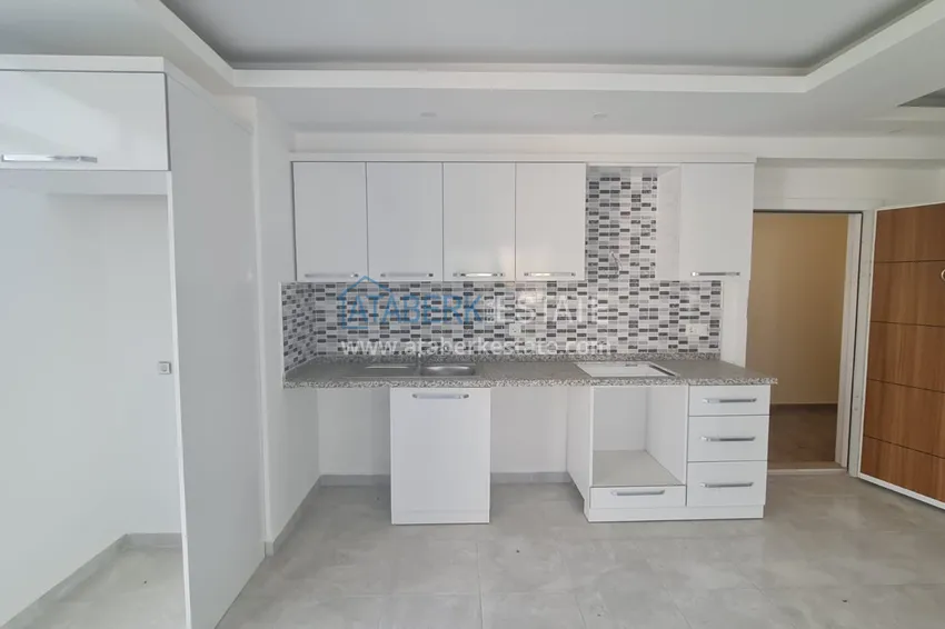 Приобрести Квартира в районе Кестель с видом на море и горы 8 