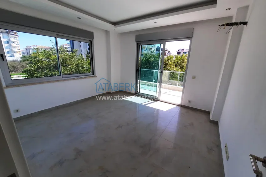 Приобрести Садовый дуплекс в Кестеле в жилом комплексе рядом с морем 10 