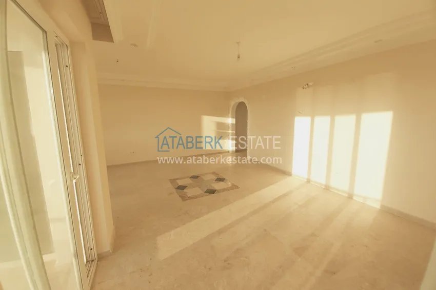 Приобрести Квартира в районе Демирташ с видом на море в жилом комплексе  10 