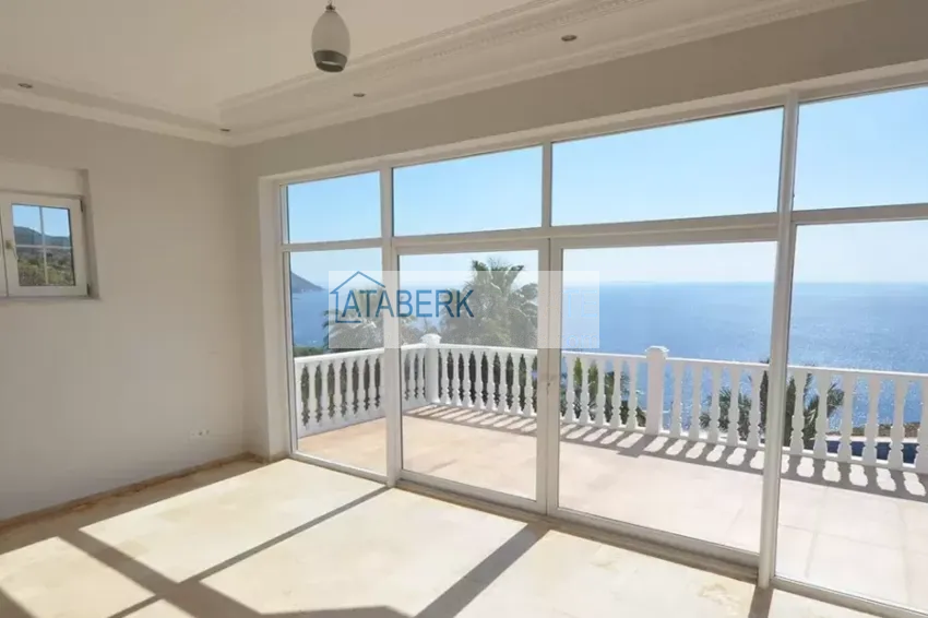 Приобрести Особняк на берегу моря в Газипаше  9 