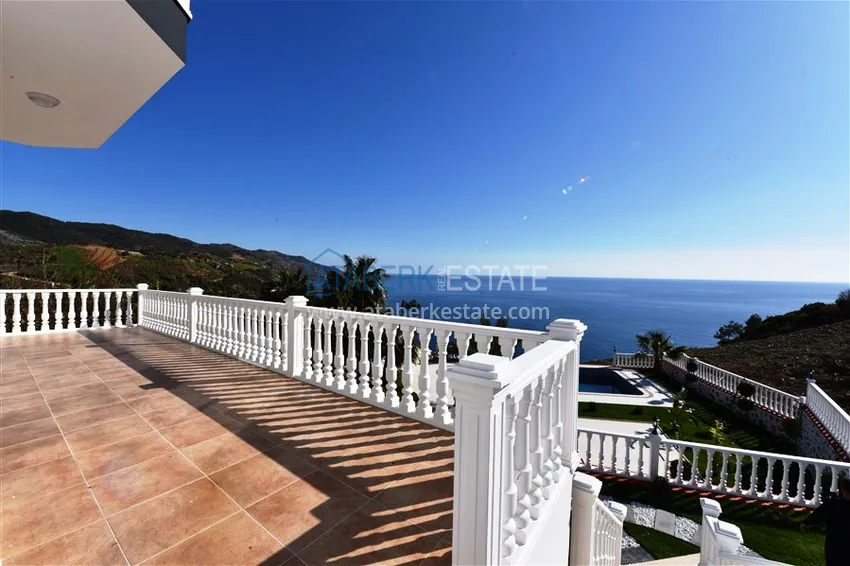 Приобрести Особняк на берегу моря в Газипаше  11 