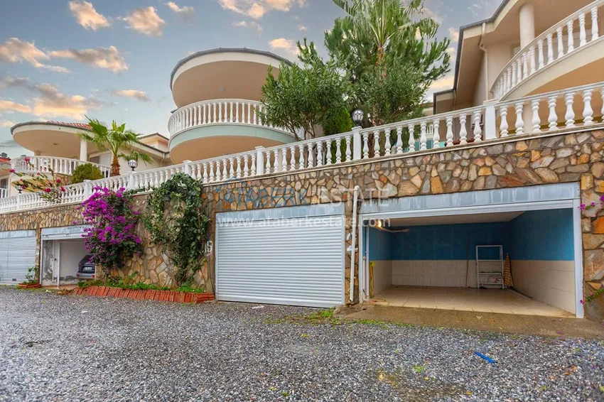 Вилла в Каргыджаке двухэтажная с панорамным видом в коттеджном поселке 17 