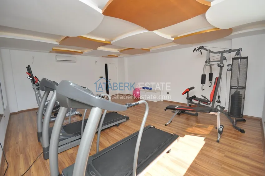 Квартира в Махмутларе с мебелью, застекленным балконом в благоустроенной резиденции 24 