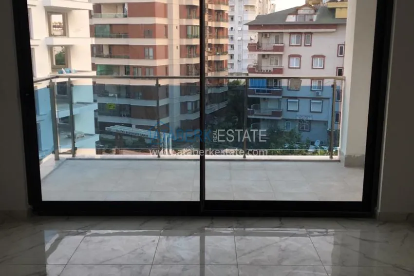 Приобрести Двухкомнатная квартира в центре Алании с чистовой отделкой 2 