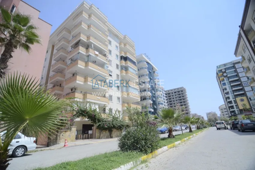 Квартира в Махмутларе – 2 спальни, отдельная кухня, застекленный балкон  3 