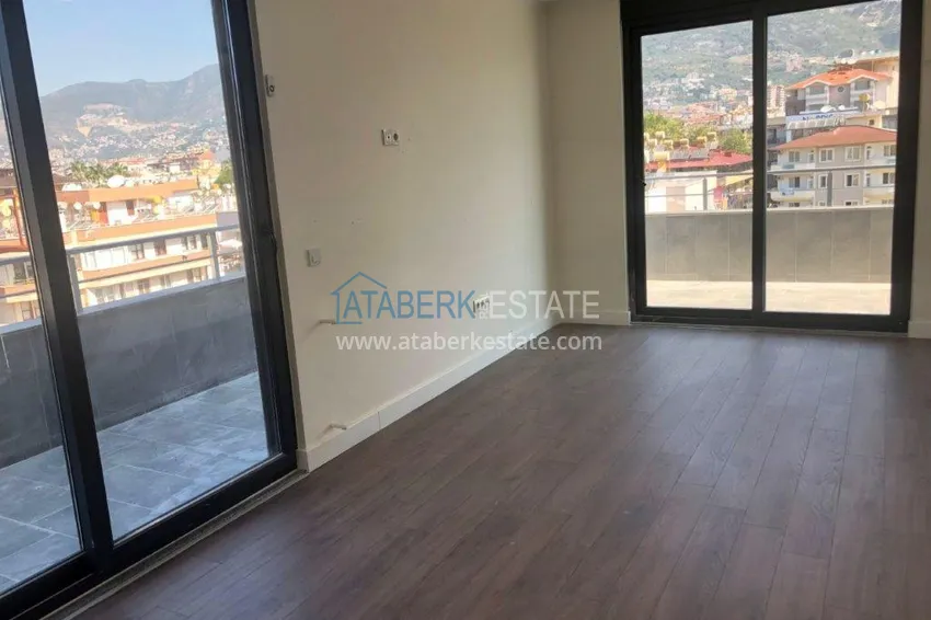 Приобрести Пентхаус в центре Алании с открытым видом на море в молодой резиденции 11 