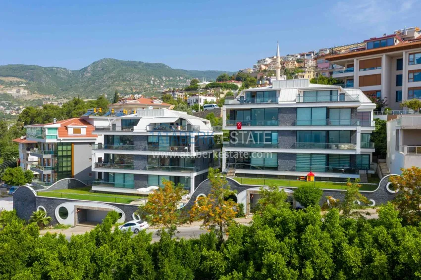 Видовая квартира в центре Алании в эксклюзивном комплексе  1 