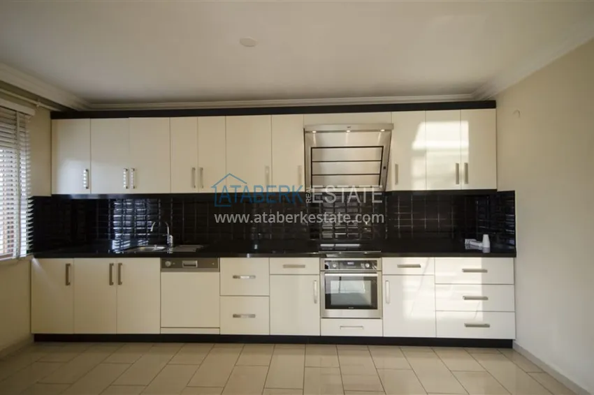 Приобрести Квартира в самом центре Алании с газификацией и видом на горы  10 