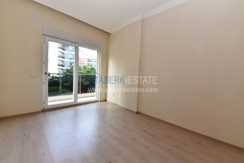 Приобрести Квартира в Оба просторная с отдельной кухней, в комплексе с инфраструктурой 11 