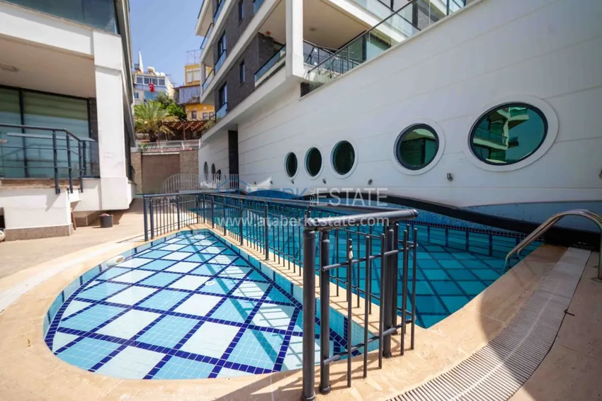 Видовая квартира в центре Алании в эксклюзивном комплексе  11 