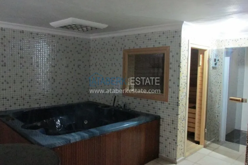 Трехкомнатная квартира в Алании с мебелью в районе пляжа Клеопатра 10 