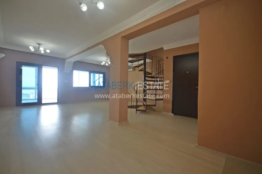 Приобрести Трехуровневая смежная вилла в районе Демирташ с собственным садом 12 