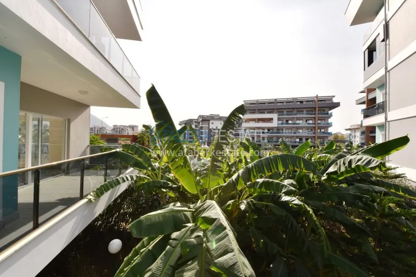 Приобрести Квартира в Оба просторная с отдельной кухней, в комплексе с инфраструктурой 17 